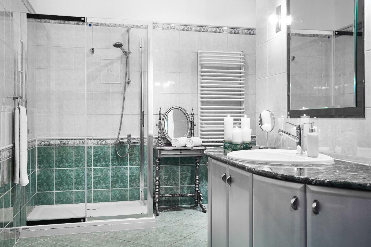 Luxury Apartment/Florianska Street Krakow Luaran gambar